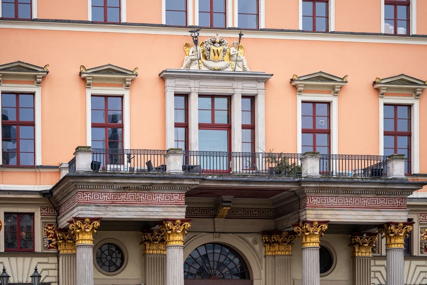 Budynek giełdy na placu Solnym